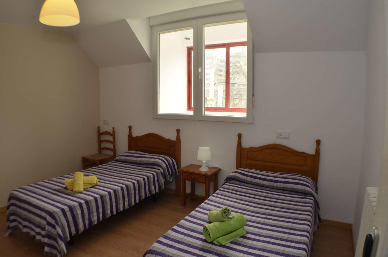 Alcañiz Hostal Los Calatravos מראה חיצוני תמונה