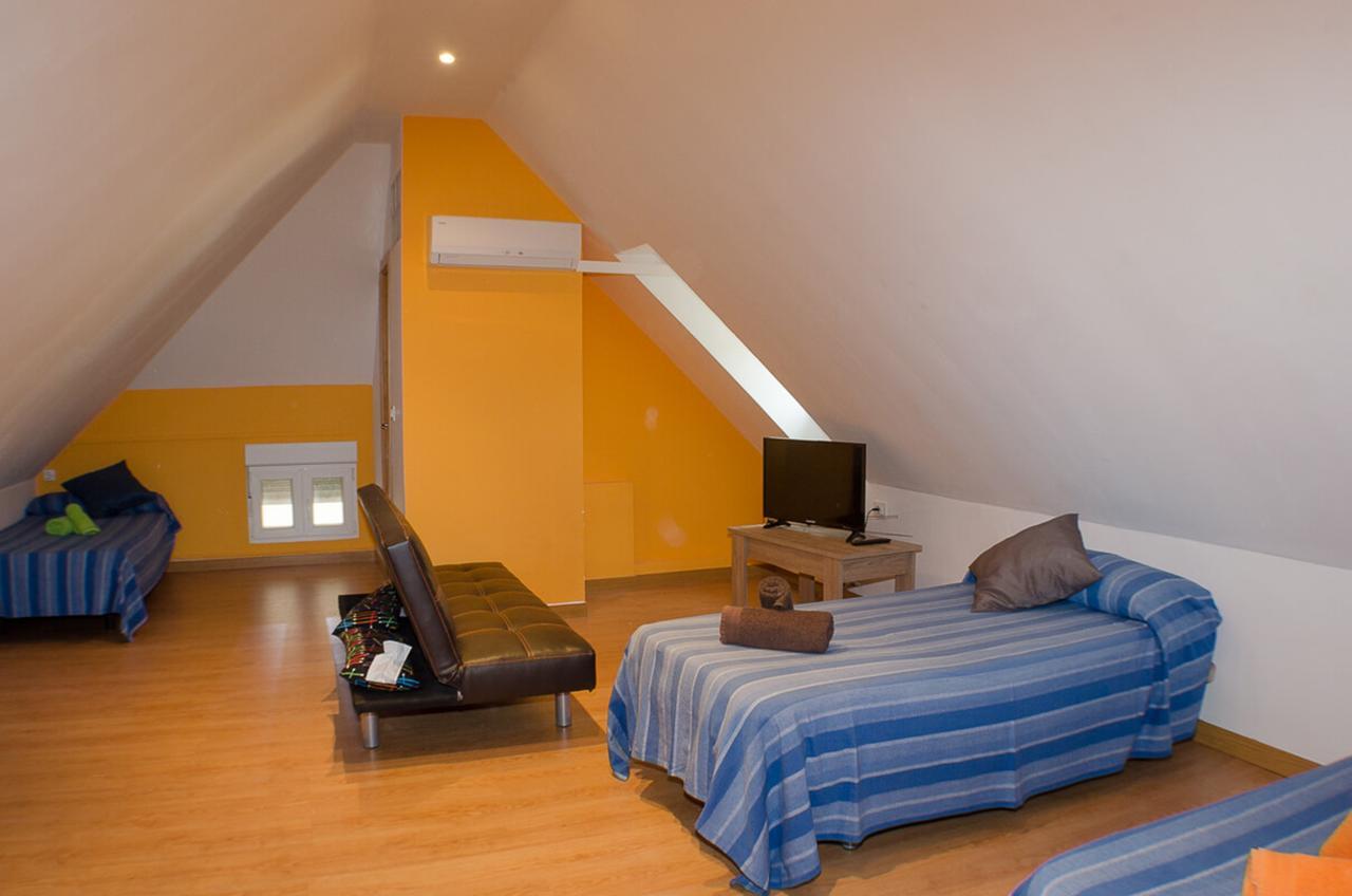 Alcañiz Hostal Los Calatravos מראה חיצוני תמונה