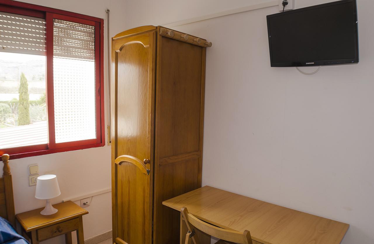 Alcañiz Hostal Los Calatravos מראה חיצוני תמונה