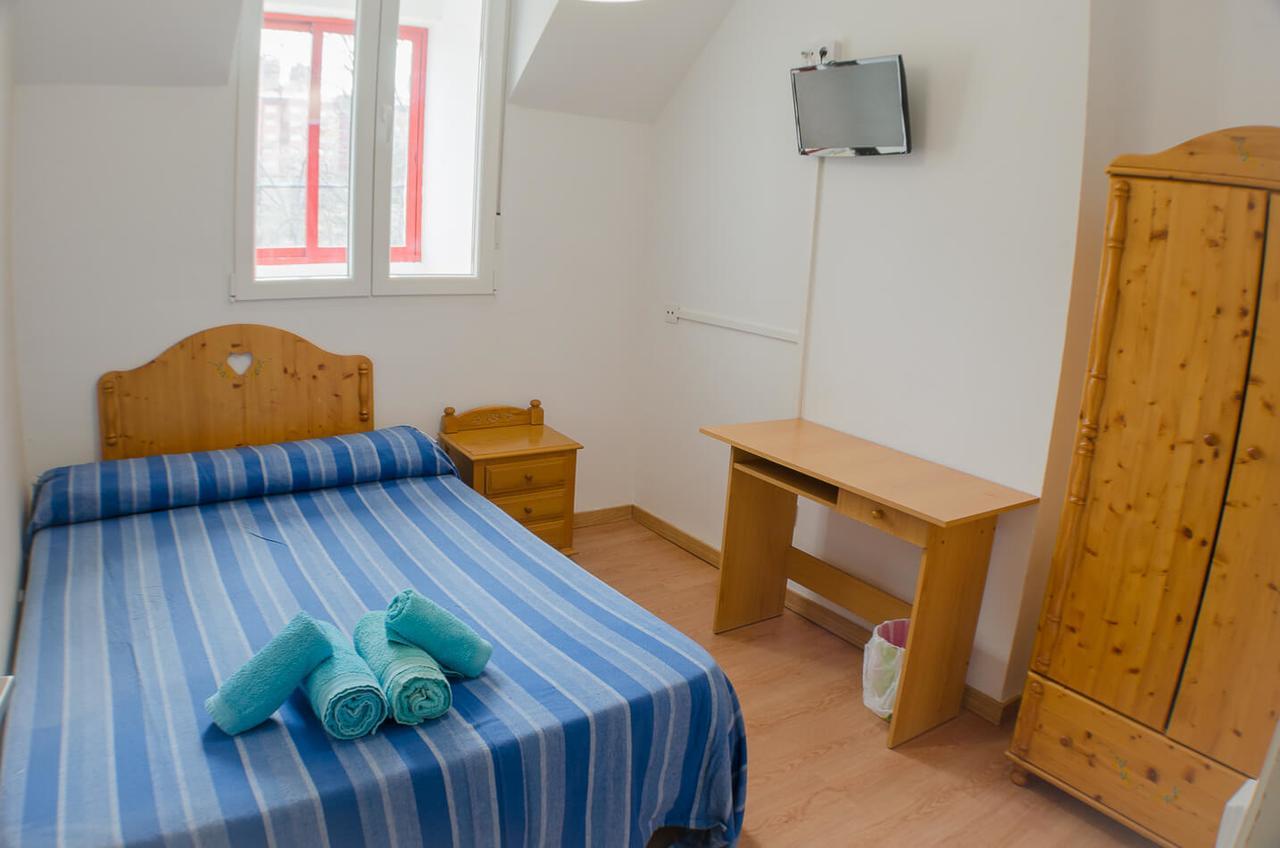 Alcañiz Hostal Los Calatravos מראה חיצוני תמונה